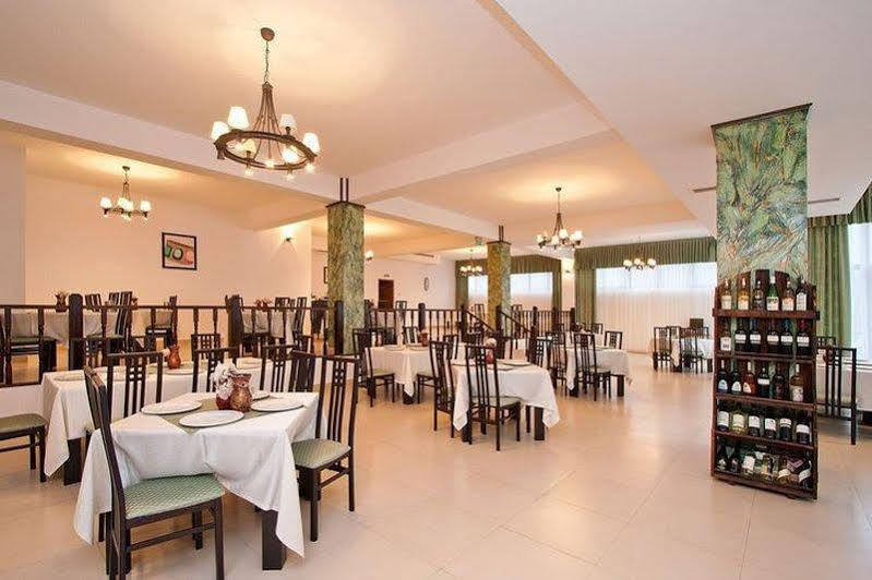 Hotel Orizont Călimăneşti Εξωτερικό φωτογραφία
